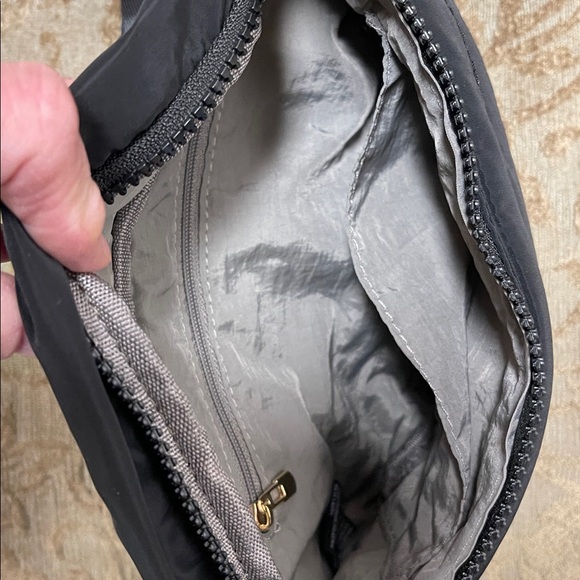 Falls Creek Black Quilted Fanny Pack Sling Bag NWT - Picture 7 of 8